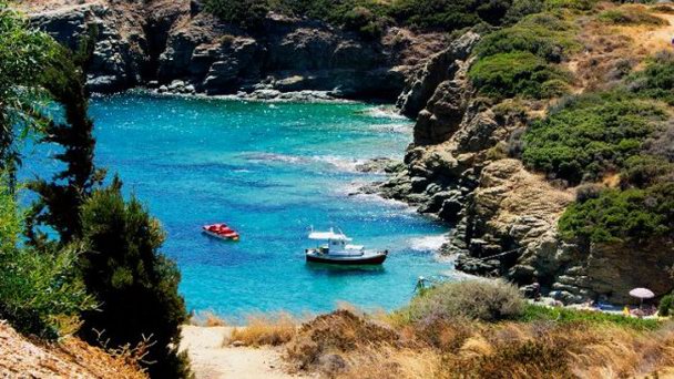 Пляж Агия Пелагея на Острове Крит