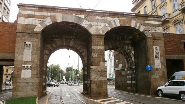Ворота Порта Нуова в Милане