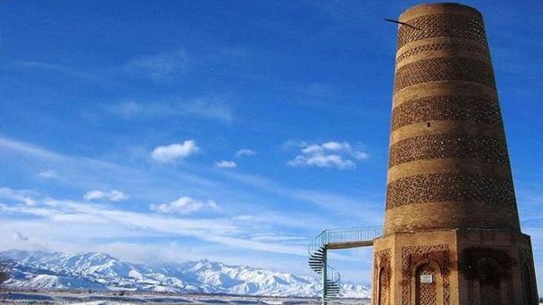 Башня Бурана в Караколе