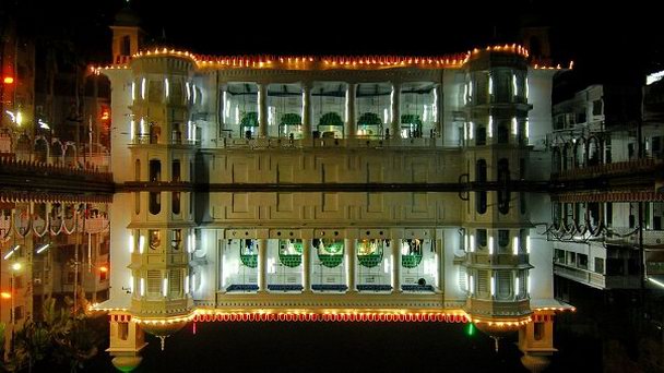 Мечеть Hussaini Dalan в Даке