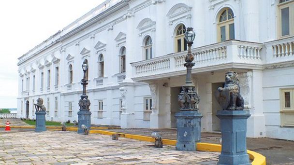 Дворец львов в Сан-Луисе