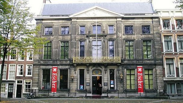 Музей Эшера в Гааге