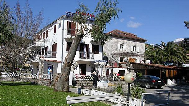 Ресторан Fontana на Будванска Ривъере Ресторан Fontana на Будванска Ривъере