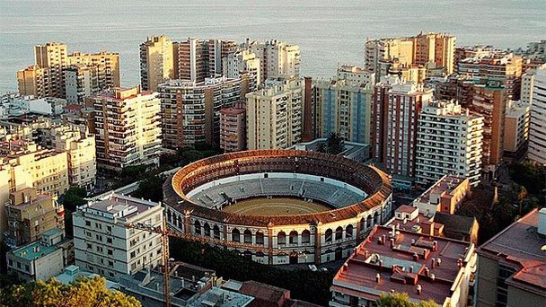 Арена для боя быков Пласа де Торос в Малаге