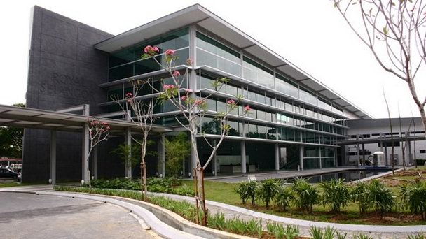 Оловянная фабрика Роял Селангор в Куала-Лумпуре Оловянная фабрика Роял Селангор в Куала-Лумпуре