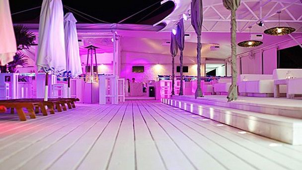 Бар-клуб Bedroom в Несебре