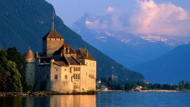 Шильонский замок на Женевском Озере Шильонский замок на Женевском Озере