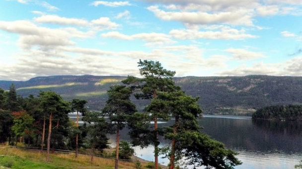 Озеро Тюрифьорд в Бускеруде