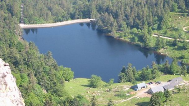 Озеро Лак-де-Трюит в Эльзасе