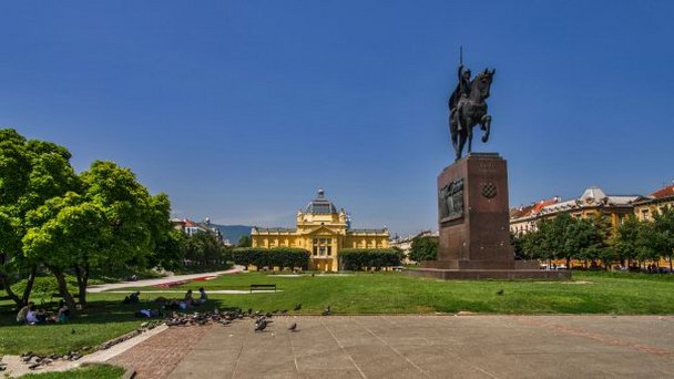 Площадь короля Томислава в Загребе