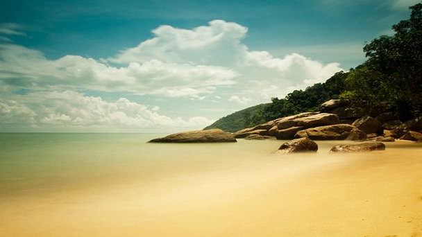 Пляж Телук Кетапанг в Пераке