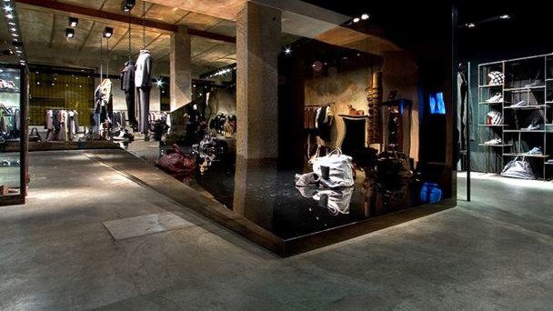 Антониоли в Милане