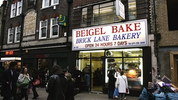 Ресторан Brick Lane Beigel Bakery в Лондоне
