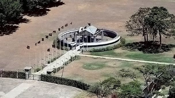 Мавзолей Джомо Кеньятты в Найроби