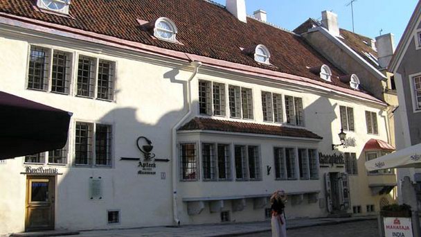 Ратушная аптека в Таллине Ратушная аптека в Таллине