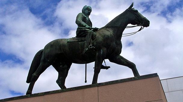 Памятник барону Маннергейму в Хельсинки Памятник барону Маннергейму в Хельсинки