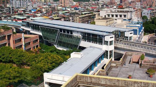 Станция Дунху в Тайпее Станция Дунху в Тайпее