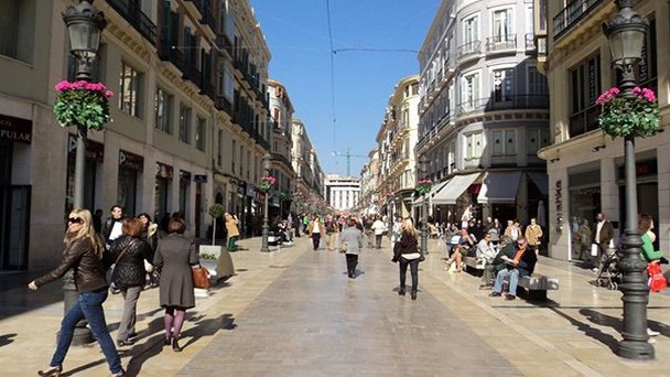 Улица Калье Маркес де Парное в Малаге Улица Калье Маркес де Парное в Малаге