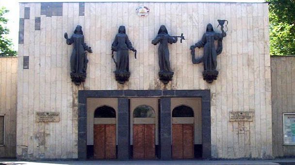 Государственный Молодежный театр им. М. Вахидова в Душанбе Государственный Молодежный театр им. М. Вахидова в Душанбе