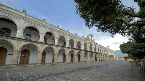 Дворец Капитан-Генералов в Антигуа-Гуатемале