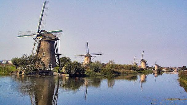 Деревня Киндердейк в Роттердаме