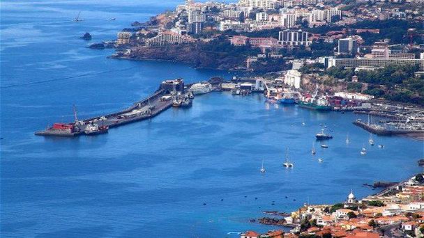 Курортный район Канису на Мадейре