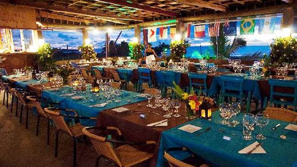 Ресторан «Au bout du Monde» на Острове Пасхи Ресторан «Au bout du Monde» на Острове Пасхи