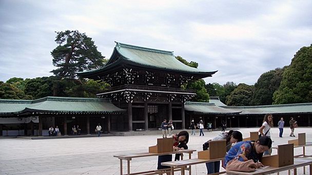 Синтоистский храм Мэйдзи в Токио