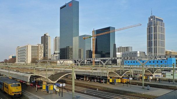 Железнодорожная станция Rotterdam Centraal в Роттердаме