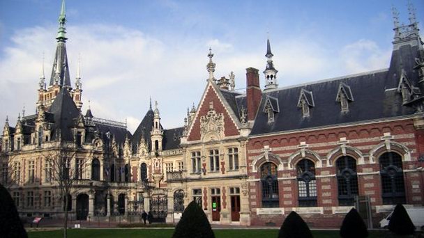 Дворец Бенедиктина в Нормандии в Нормандии