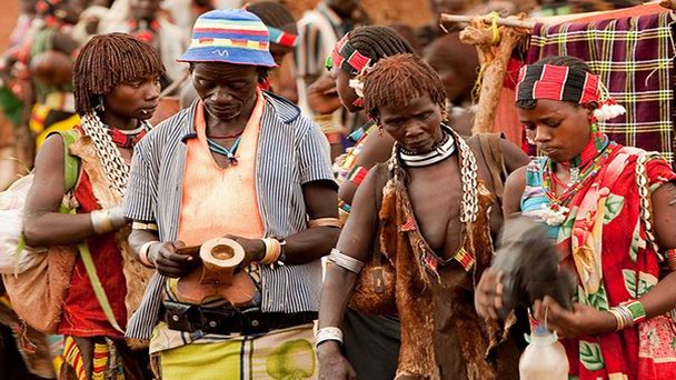 Рынки племен Бена Арии и Цамай в Key Afer в Арба-Мынче Рынки племен Бена Арии и Цамай в Key Afer в Арба-Мынче