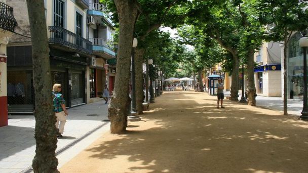 Проспект Динтре в Коста Брава