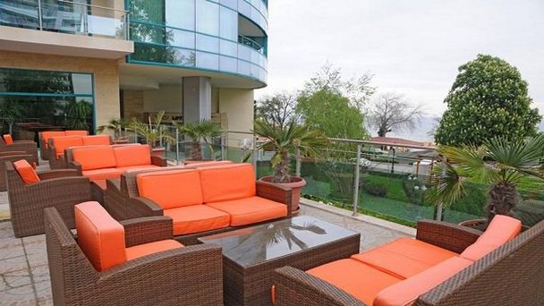 Ресторан Mezzanine Bar в Золотых Песках