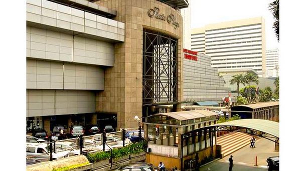 Торговый центр Ratu Plaza на Яве