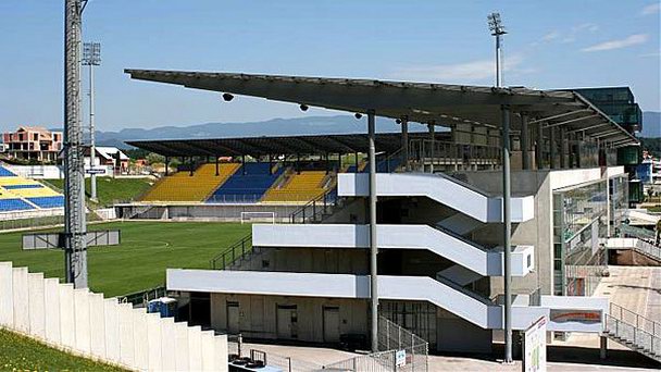 Стадион «Арена Петрол» в Целье Стадион «Арена Петрол» в Целье