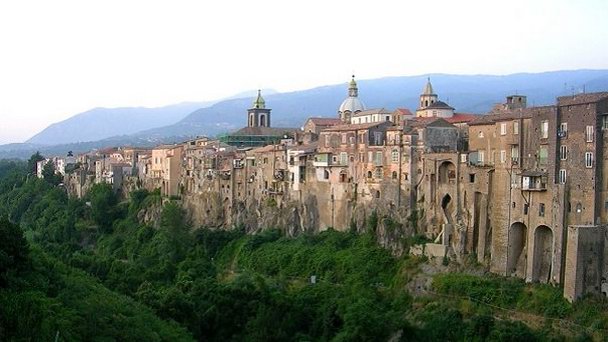 Сант`Агата де`Готи в Неаполе
