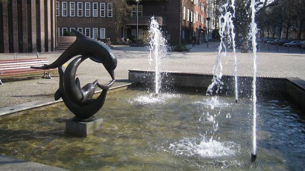 Фонтан Дельфин в Берлине