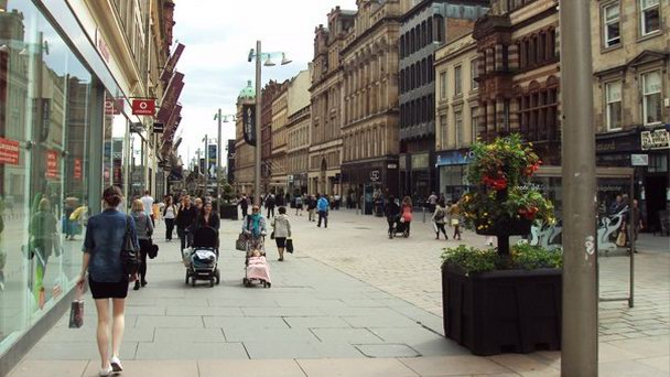 Улица Бьюкенен-стрит в Шотландии