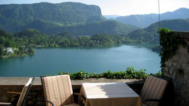 Ресторан в Бледском замке на Альпийских озерах