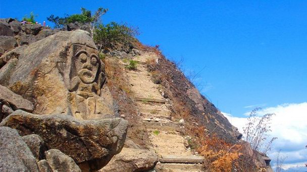 Археологический комплекс Эль-Альтос-де-лос-Идолос в Сан-Агустине