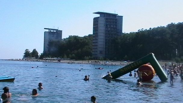 Пляж Пицунды в Пицунде Пляж Пицунды в Пицунде