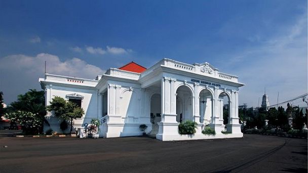 Концертный зал Gedung Kesenian на Яве