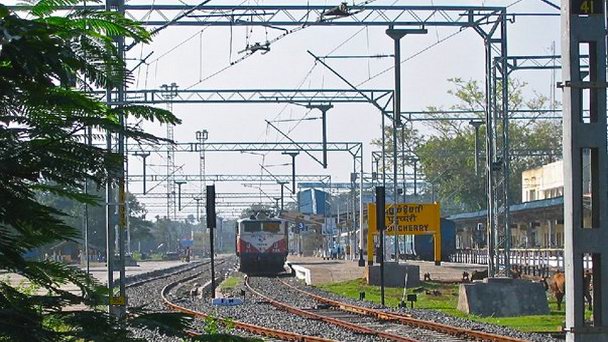 Железнодорожный вокзал в Пондичери