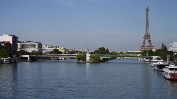 Мост Гренель в Париже