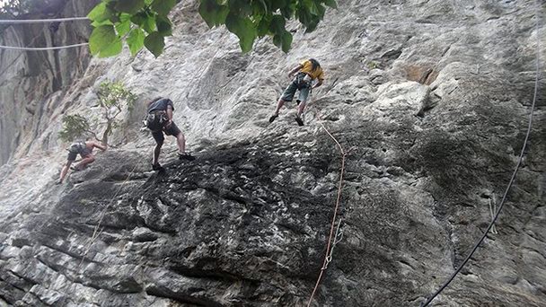 Climb camp. Скалолазание Тайланд острова. Магазин Climber в Тайланде.