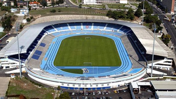 Стадион «Ду Рестелу» в Лиссабоне