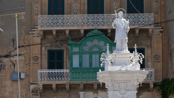 Монумент победы в честь победы над турками в Валетте