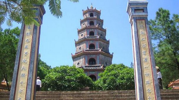 Пагода Тьенму в Хюэ