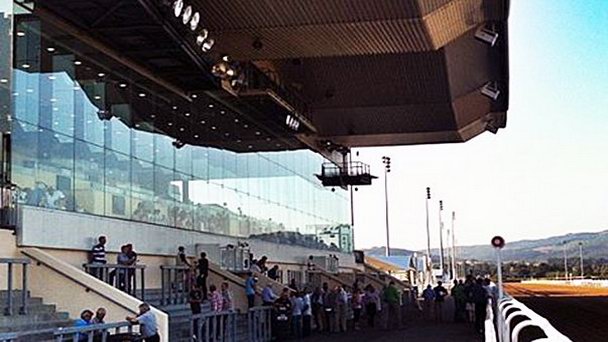 Стадион Dandelk Ice House в Дандолке