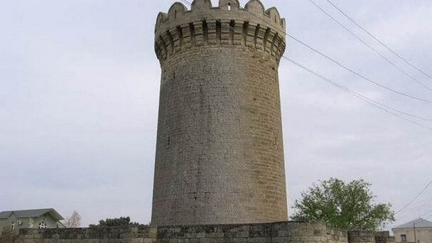 Круглый замок Мардакян в Баку